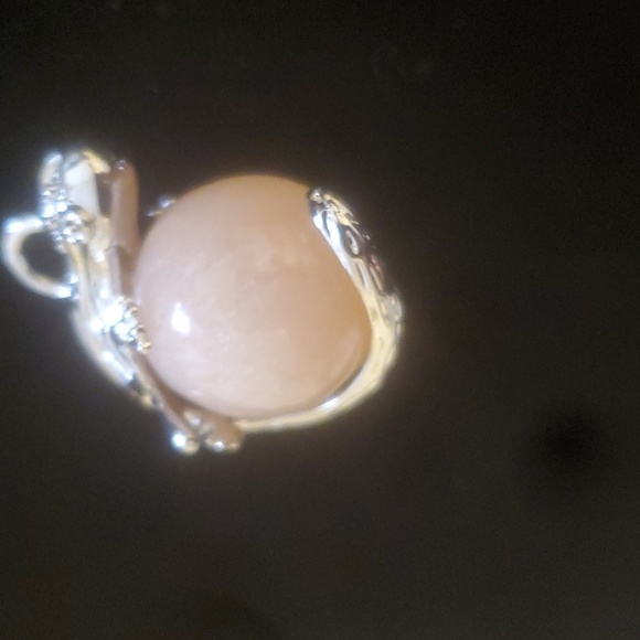 New Pink Quartz Round Ball Stainless Steel Lizard Pendant. - Picture 3 of 10